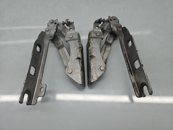 Set balamale capota Volkswagen Golf 6 (5K1) [Fabr 2009-2013] Hatchback 5K0823301C, 5K0823302C