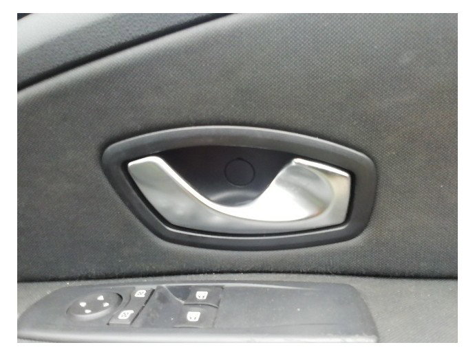 Maner interior usa dreapta Renault Megane 3 Coupe 1.6 benz K4M OEM 2010-2015