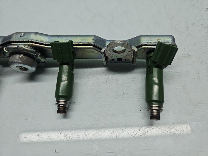 Rampa injectoare Toyota Avensis II (T25) [Fabr 2002-2008] OEM 1.8 Benz 1ZZFE 95KW / 129CP