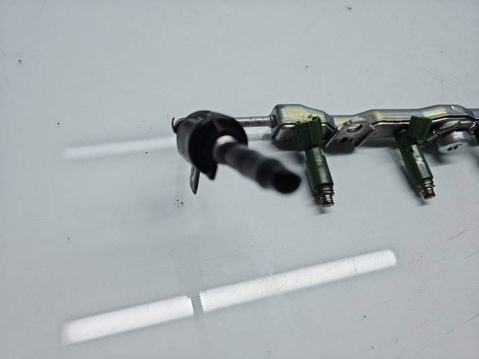 Rampa injectoare Toyota Avensis II (T25) [Fabr 2002-2008] OEM 1.8 Benz 1ZZFE 95KW / 129CP