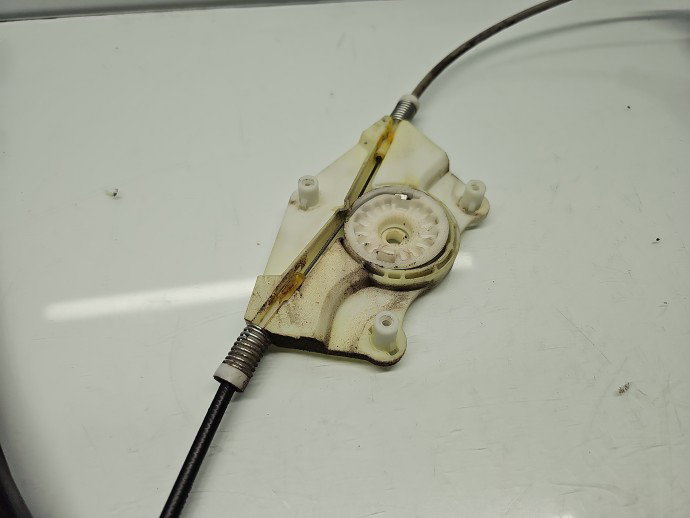 Macara electrica geam dreapta fata Volkswagen Touareg (7LA, 7L6) [Fabr 2003-2010] R-line 7L0887462F