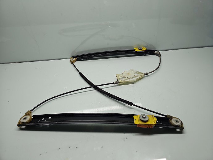 Macara electrica geam dreapta fata Volkswagen Touareg (7LA, 7L6) [Fabr 2003-2010] R-line 7L0887462F