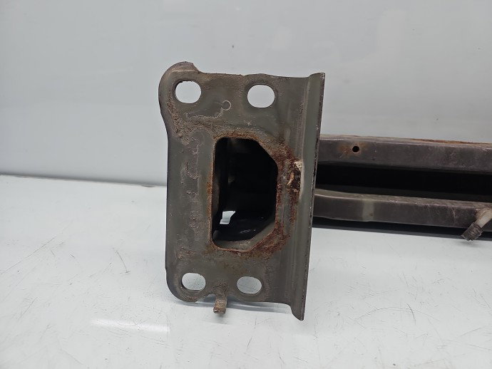 Armatura bara fata Toyota Avensis II (T25) [Fabr 2002-2008] Berlina OEM