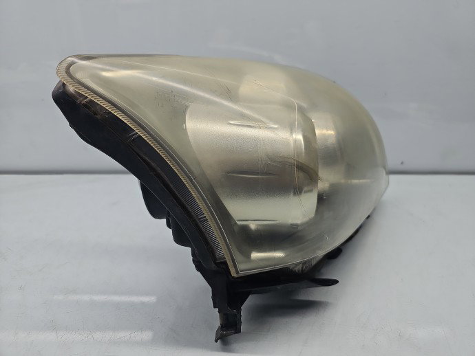 Far dreapta Toyota Avensis II (T25) [Fabr 2002-2008] Berlina OEM