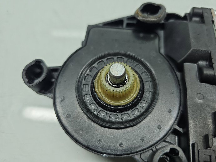 Motoras geam dreapta fata Volkswagen Touareg (7LA, 7L6) [Fabr 2003-2010] R-line 7L0959793D