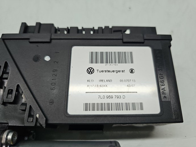 Motoras geam dreapta fata Volkswagen Touareg (7LA, 7L6) [Fabr 2003-2010] R-line 7L0959793D