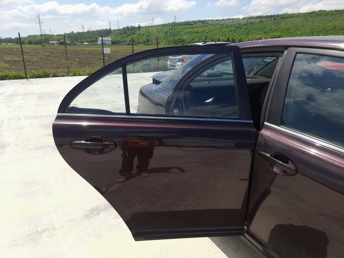 Usa dreapta spate Toyota Avensis II (T25) [Fabr 2002-2008] Berlina ROSU