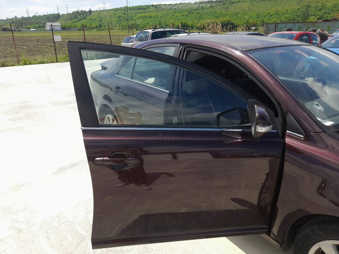 Usa dreapta fata Toyota Avensis II (T25) [Fabr 2002-2008] Berlina ROSU