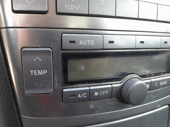 Panou comanda clima Toyota Avensis II (T25) [Fabr 2002-2008]