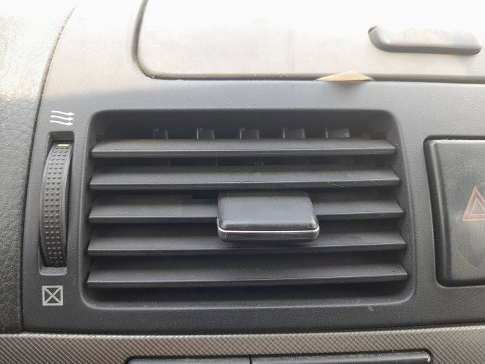 Grila aerisire centrala Toyota Avensis II (T25) [Fabr 2002-2008]