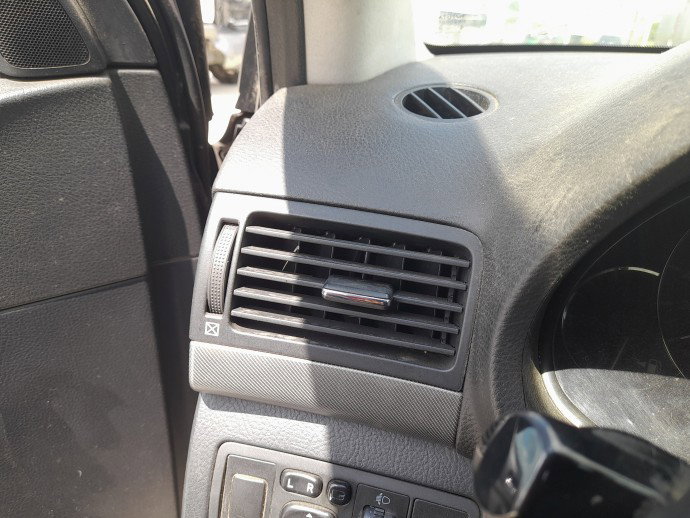 Grila aerisire stanga Toyota Avensis II (T25) [Fabr 2002-2008]