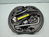 Set cric si cheie Volkswagen Golf 7 (5G) [Fabr 2014-prezent] OEM