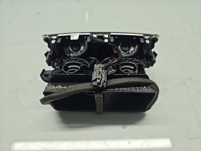 Grila aerisire spate AUDI A6 (4G2, C7) [Fabr 2012-2017] 4G0819203