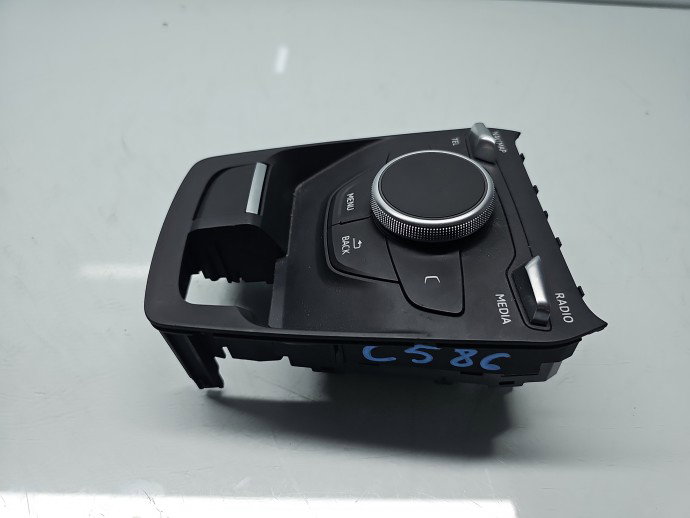 Panou media AUDI Q2 (GAB) [ Fabr 2016-prezent] 81C919614A