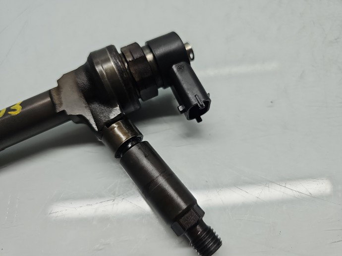 Injector Opel Astra H Hatchback [Fabr 2004-2009] 0445110175