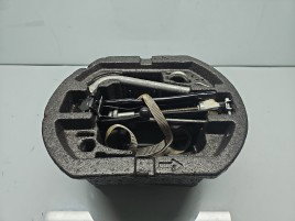 Set cric si cheie Skoda Roomster Praktik (5J) [Fabr 2006-2015] OEM