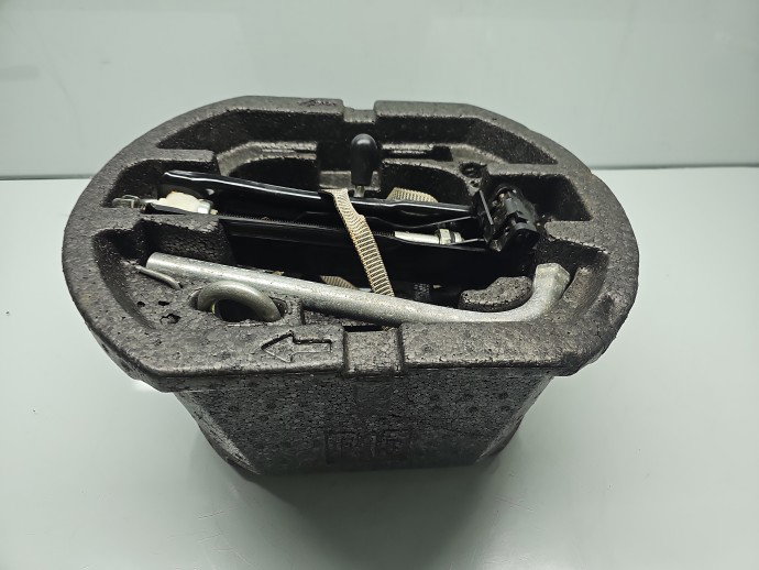 Set cric si cheie Skoda Roomster Praktik (5J) [Fabr 2006-2015] OEM