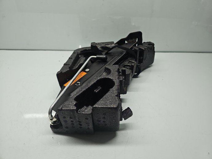 Set cric si cheie Volkswagen Touareg (7LA, 7L6) [Fabr 2003-2010] OEM