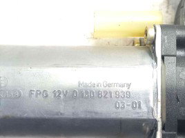 Motoras geam dreapta fata 0130821939 Ford Fiesta 5 [Fabr 2001-2010] 1.3