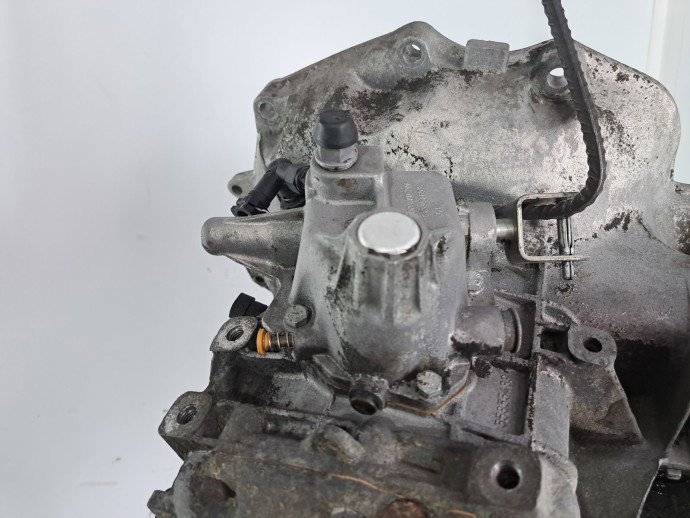 Cutie viteze manuala 5 trepte Opel Corsa D [Fabr 2006-2013] 1.6 Benz Z16XEP 55355489 77KW / 105CP