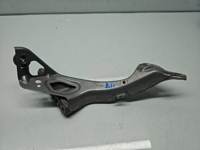 Suport far dreapta AUDI A6 (4G2, C7) [Fabr 2012-2017] Sedan Quattro 4G0821136A