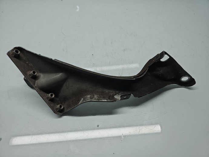 Suport far stanga AUDI A6 (4G2, C7) [Fabr 2012-2017] Sedan Quattro 4G0821135A