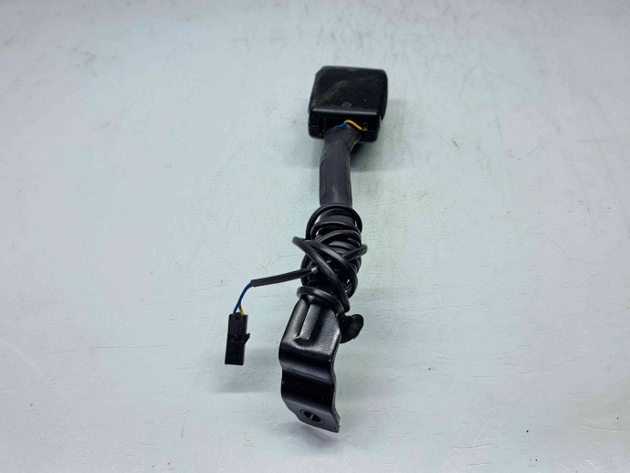  Capsa centura dreapta fata Volkswagen Passat B7 (362) [Fabr 2010-2014] 1K6857756C