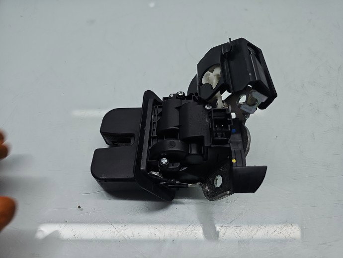 Broasca haion AUDI A6 (4G2, C7) [Fabr 2012-2017] Sedan S-line, Quattro 4H0827505