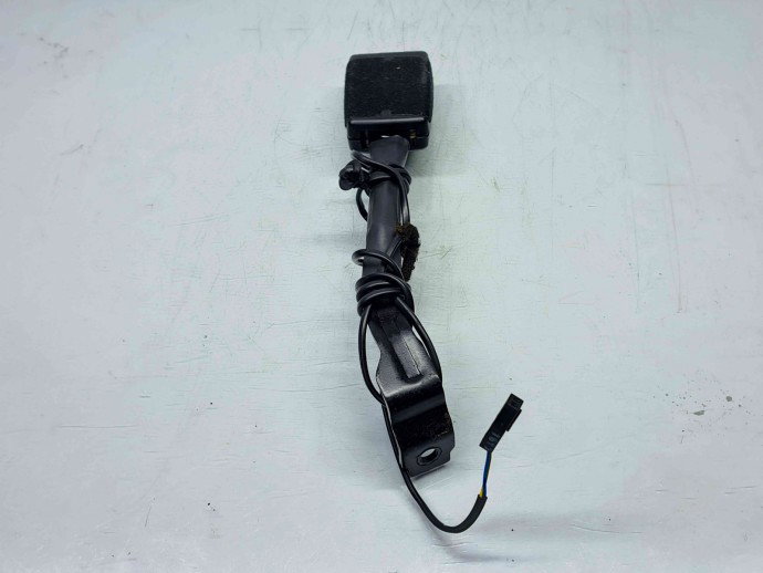  Capsa centura stanga fata Volkswagen Passat B7 (362) [Fabr 2010-2014] 1K8857755D