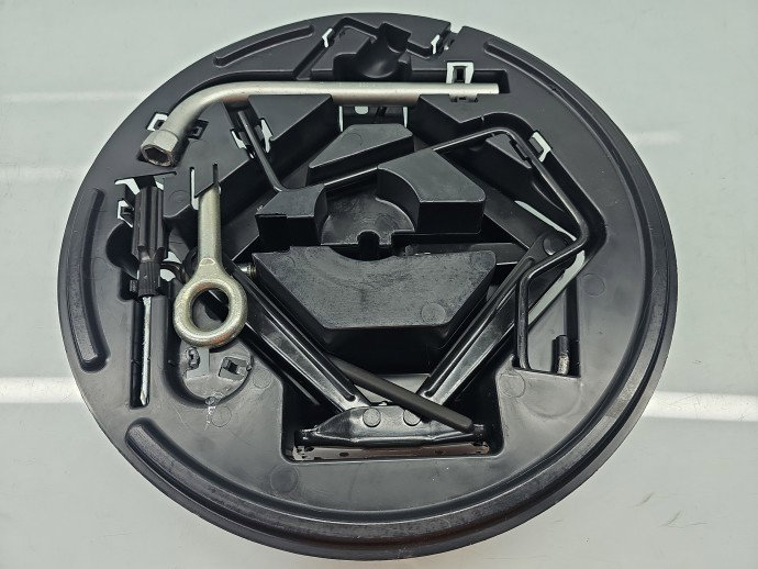 Set cric si cheie Alfa Romeo Giulietta (940) [Fabr 2010-2016] OEM