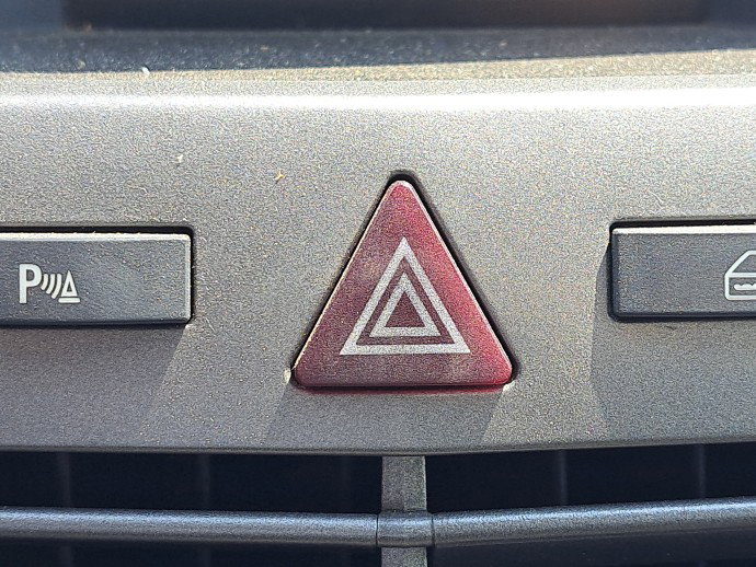 Buton avarii Opel Astra H Hatchback [Fabr 2004-2009] OEM