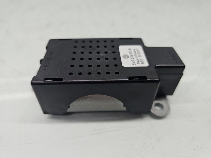 Amplificator antena Volkswagen Golf 6 (5K1) [Fabr 2009-2013] 5M0035570B