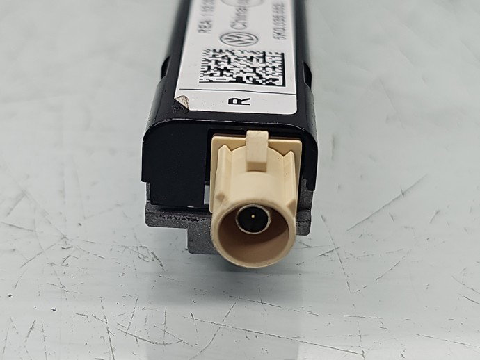 Amplificator antena Volkswagen Golf 6 (5K1) [Fabr 2009-2013] 5K0035552