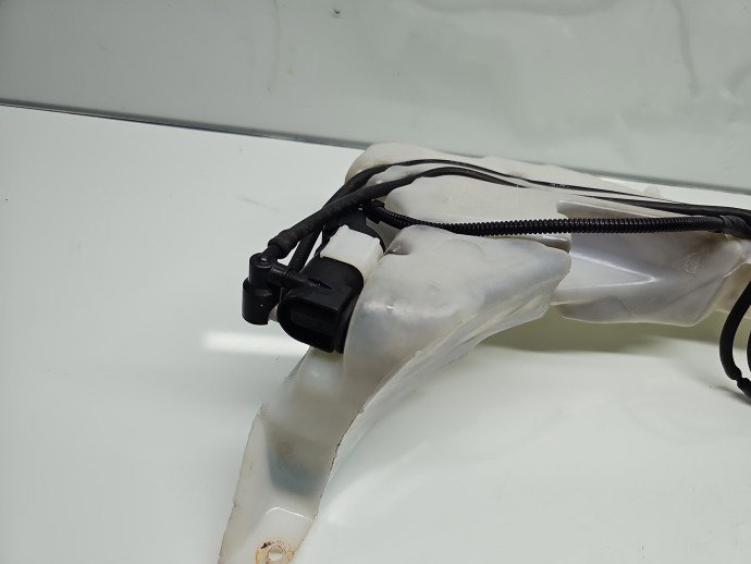 Vas lichid parbriz Ford Kuga I [Fabr 2008-2012] 3M51-13K163-AC