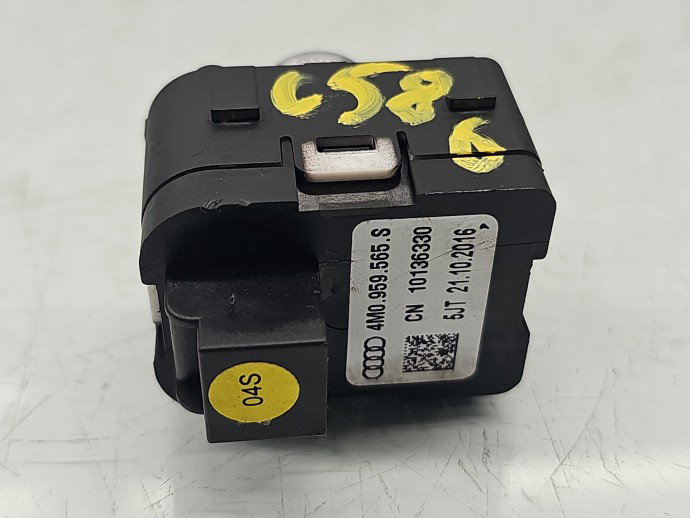Buton reglaj oglinzi AUDI Q2 (GAB) [ Fabr 2016-prezent] 4M0959565S