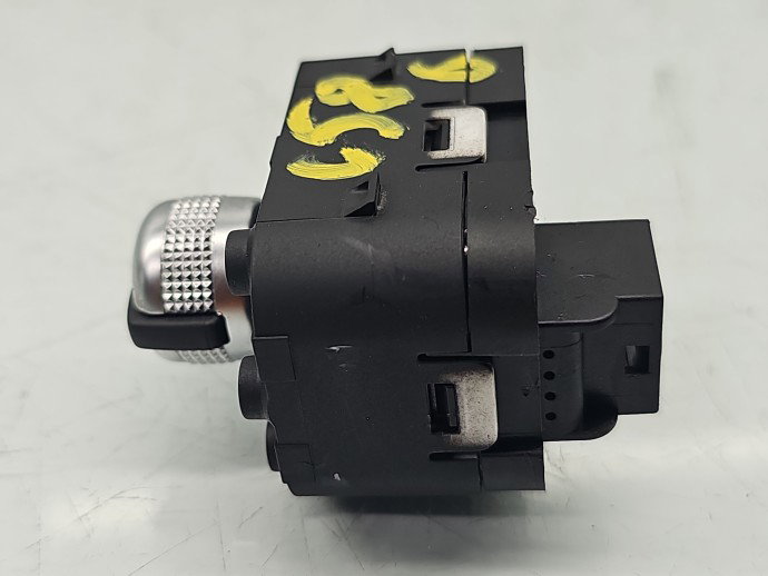 Buton reglaj oglinzi AUDI Q2 (GAB) [ Fabr 2016-prezent] 4M0959565S