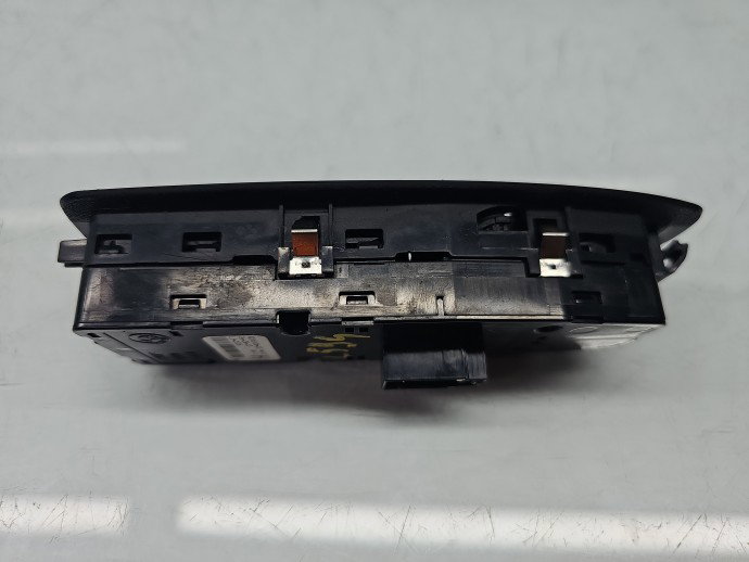 Butoane comanda geamuri sofer Bmw 3 (F30) [Fabr 2012-2017] 9208108-02