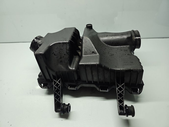 Carcasa filtru aer Iveco Daily III [Fabr 2014-2025] 5801353825 2.3 F1AGL411J 114KW / 155CP