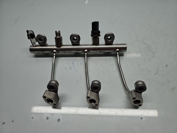 Rampa injectoare Opel Opel Adam (M13) [Fabr 2012-2019] 55492823 1.0 Benz B10XFL 77KW / 105CP