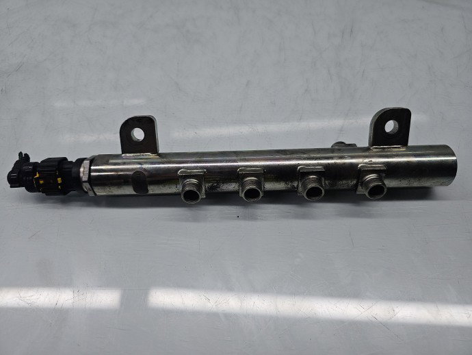 Rampa injectoare Opel Zafira B (A05) [Fabr 2006-2011] 55209575, 0445214122 1.0 CDTI Z19DTH 110KW / 150CP