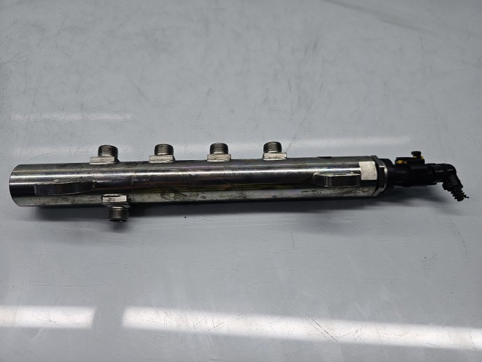 Rampa injectoare Opel Zafira B (A05) [Fabr 2006-2011] 55209575, 0445214122 1.0 CDTI Z19DTH 110KW / 150CP
