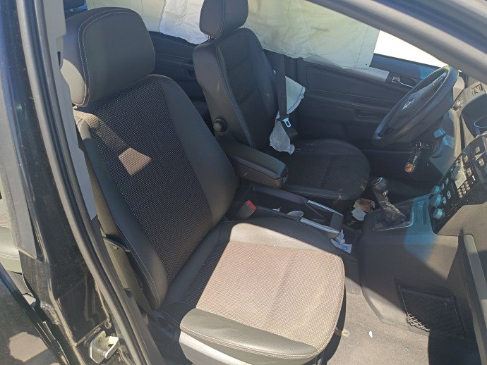 Scaun dreapta fata Opel Zafira B (A05) [Fabr 2006-2011]