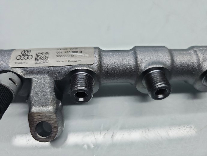 Rampa injectoare AUDI A6 (4G2, C7) [Fabr 2012-2017] 03L130089Q 2.0 TDI CGLC 130KW / 177CP