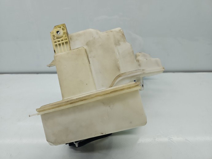 Vas lichid parbriz Volkswagen Passat B7 (362) [Fabr 2010-2014] 3AA955453G