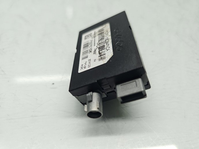 Amplificator antena Ford Kuga II [Fabr 2012-prezent] 8CP1-18C847-CA