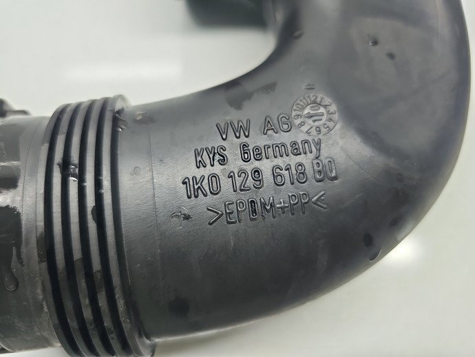 Tub admisie aer Volkswagen Touran (1T3) [Fabr 2010-2015] 1K0129618BQ 1.6 TDI CAYC 77KW / 105CP