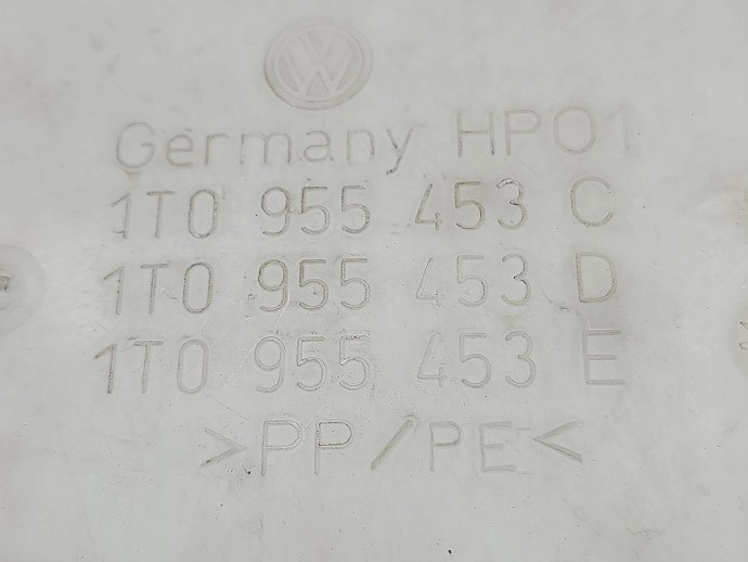 Vas lichid parbriz Volkswagen Touran (1T3) [Fabr 2010-2015] 1T0955453C
