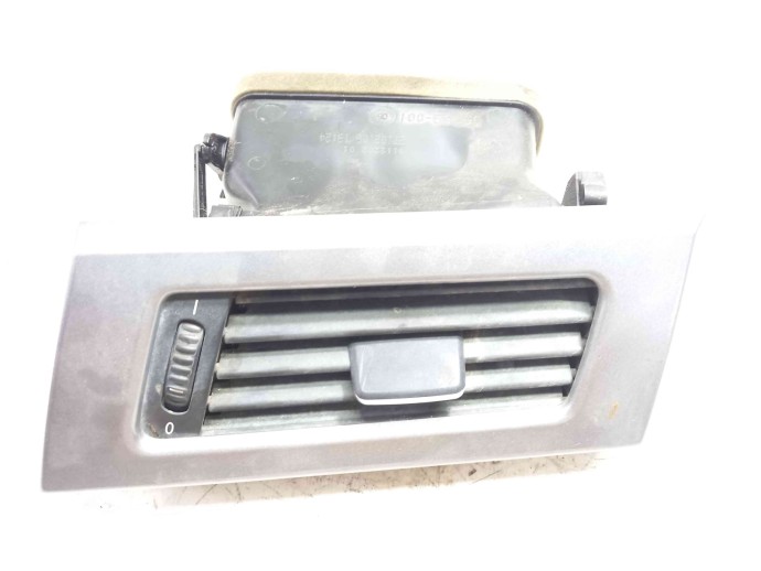 Grila aerisire dreapta 9112202 Bmw 5 (E60) [Fabr 2004-2010] 