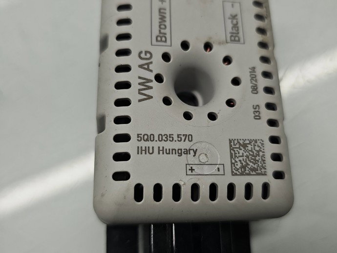 Amplificator antena Volkswagen T-roc (A11) [Fabr 2017-prezent] 5Q0035570