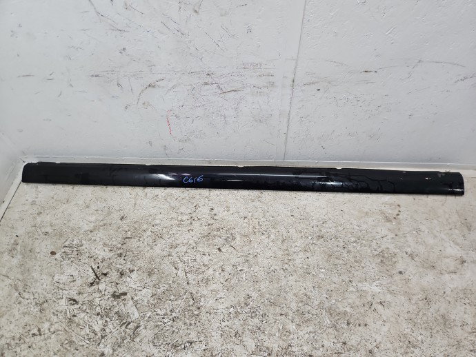 Prag lateral stanga Volkswagen Touareg (7LA, 7L6) [Fabr 2003-2010] R-line 7L9853759A